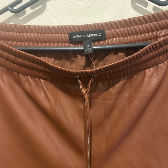 Banana Republic Tan Leather Skirt - Picture 1 of 3